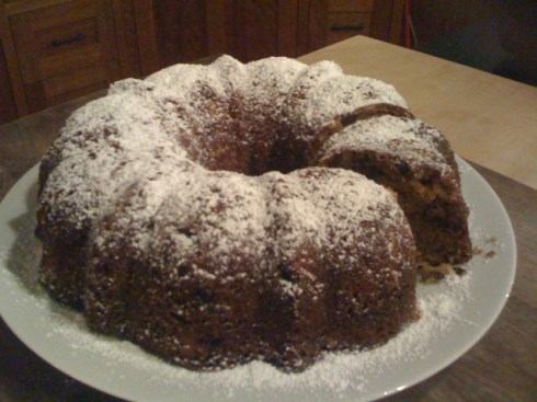Cinnamon Apple Bundt Cake